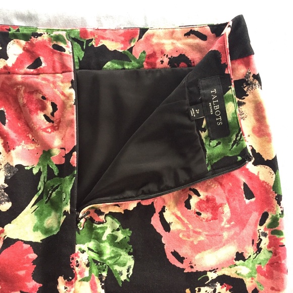 Talbots Petites Floral Pencil Skirt - Picture 3 of 5